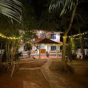 https://the-barefoot-hostel.kerala-hotels.net